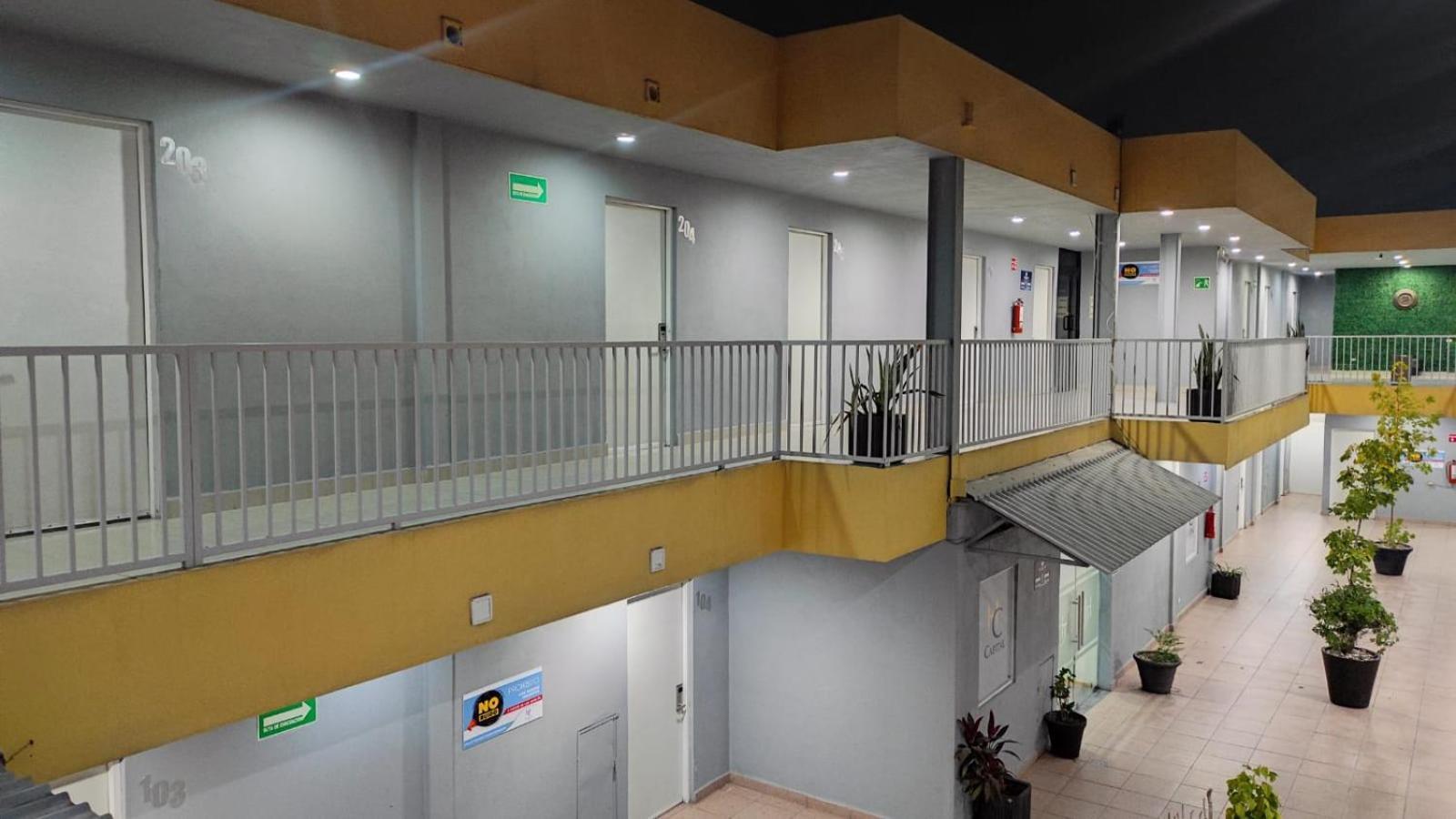Capital Hotel مونكلوفا المظهر الخارجي الصورة